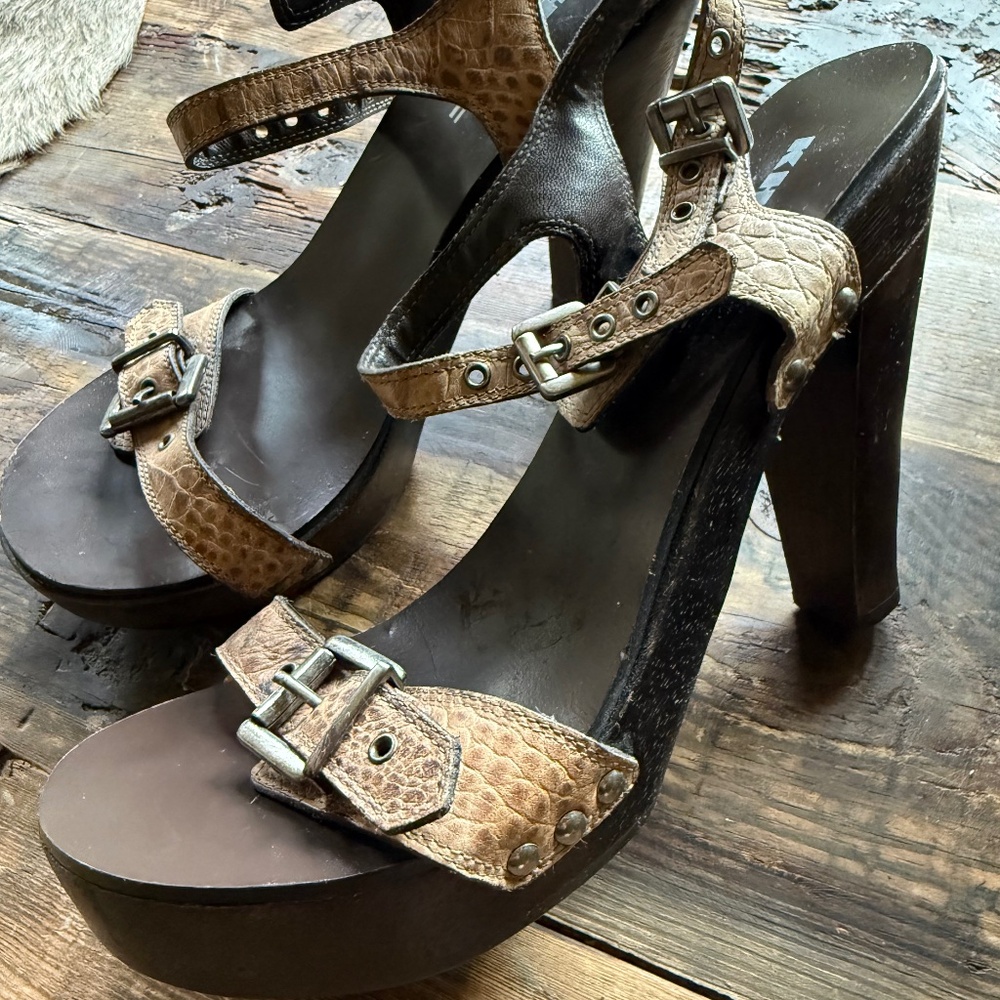 Brazilian leather platform sandals shoes 4” wood heel size 8